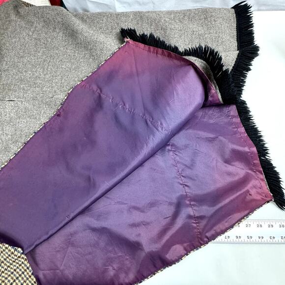 Vtg Wool Keyhole Neck Fringe Hem Pullover Hooded Cape Poncho Gray Women One Size - Picture 9 of 10